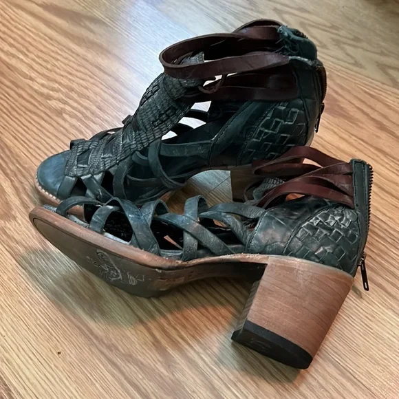 NWOT freebird heels - Picture 2 of 3